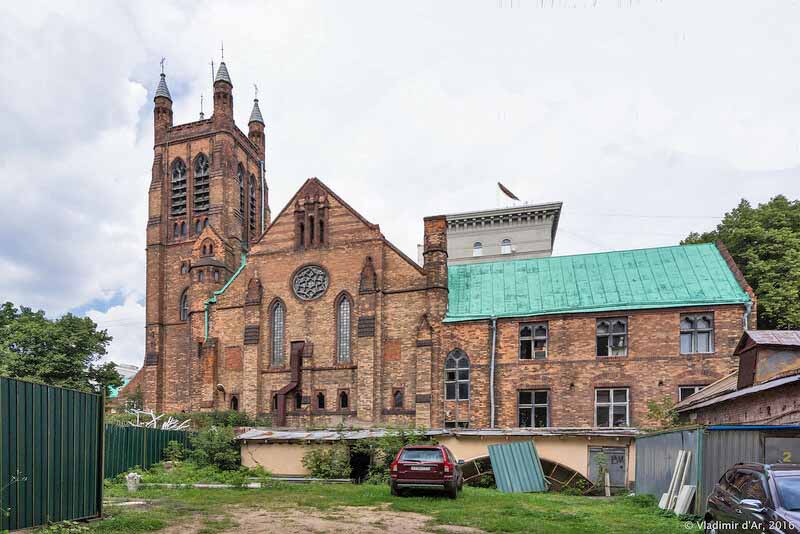 Здание Англиканской церкви Святого Андреяв Москве