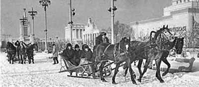 старая Москва. Извозчик на тройке лошадей