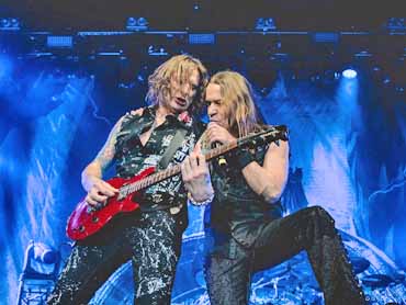 поет  Кипелов